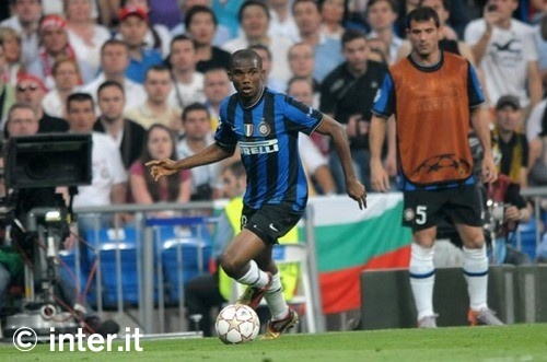 Samuel Eto'o et l'Inter Milan remportent la Ligue des Champions ; Samuel Eto'o
