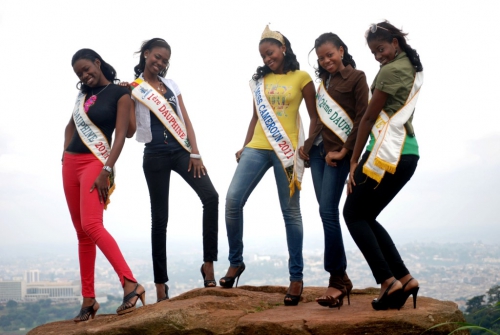 Miss Cameroun 2011 et ses dauphines