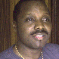 Petit Pays a accept� de prendre le poste de pr�sident du club de Ca�man.