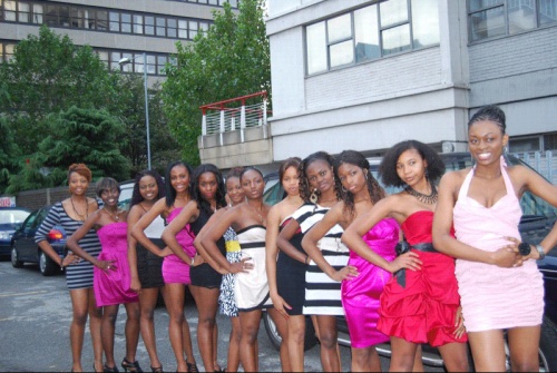 Les 12 finalistes du concours miss Cameroun UK 2010