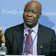 Le ministre des finances, Essimi Menye, propose des bons de trsors pour relancer l'conomie en Afrique Centrale.