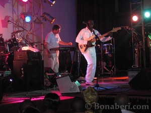 Aladji Tour lors de son concert  Bercy