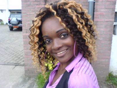 Jocelyne Nina, prsentatrice de tlvision au Cameroun