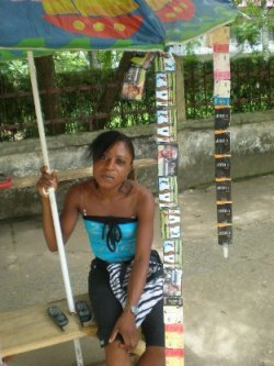 Anne-Marie Ngombi, grante de call box au Cameroun