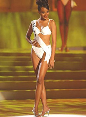 Les candidates  Miss Afrique 3/40