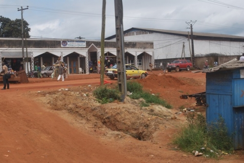 Les routes de Bonabri 9/18