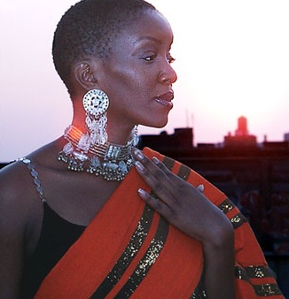 A la rencontre de Kaissa, artiste camerounaise World Music ; Roof Photoshoot, Lower East Side (NYC) 