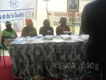 C�r�monie de d�gustation de produits locaux camerounais le 30 Juillet 2010