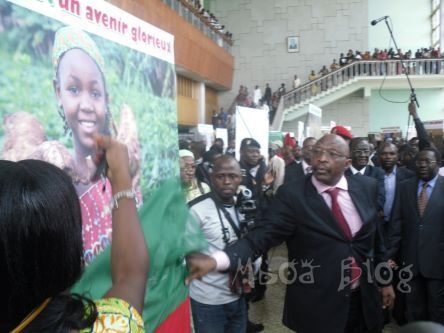 C�r�monie de d�gustation de produits locaux camerounais le 30 Juillet 2010 ; Bernard Njonga (3)