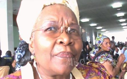 C�r�monie de d�gustation de produits locaux camerounais le 30 Juillet 2010 ; Alice Kom