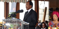 Paul Biya lance l'usine de traitement de gaz  Ndogpassi