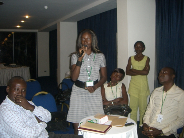 Carole Bongongui, cadre Aes Sonel

carole-bongongui-cadre-aes-sonel.jpg