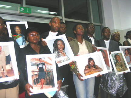 En photos, les compatriotes disparus...