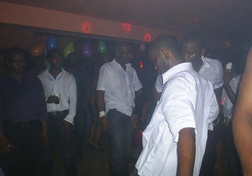 Comment personne ne travaille sur lui l�?