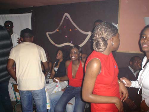 Session Zouk...Les filles ont couru s'asseoir...Mais qu'est ce que �a veut dire ?!!