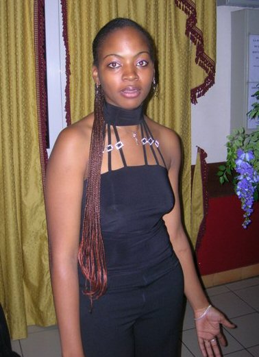 Vous l'aurez souvent aper�ue au bar ou aux vestiaires entre 2 ben skin...