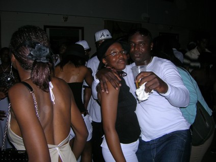 La jolie demoiselle et Briskovich, le chacal, �taient en poste Vendredi...