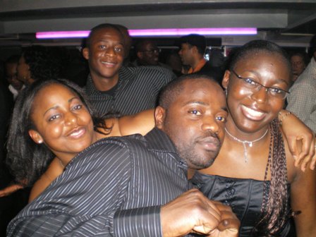 Couple a trois...