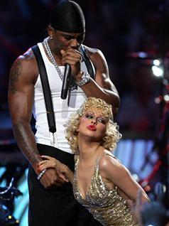 entre C.aguilera et Nelly
