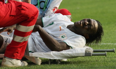 Les Hollandais ont jou dur, aids par l'arbitre