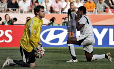Petr Czech a longtemps fait douter les Ghanens