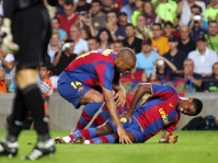 Eto'o a souffert de ses blessures, tout comme Henry ci-contre