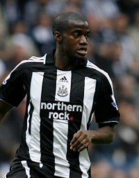 Le jeune Sebastien Bassong de Newcastle