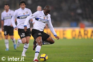 Samuel Eto'o face au FC Bologne