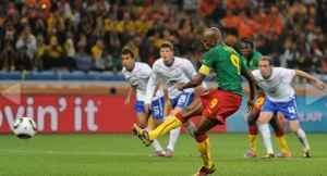 Samuel Eto'o a rduit la marque sur penalty