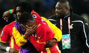 Gyan Asamoah, inconsolable aprs l'limination du Ghana en quarts de finale