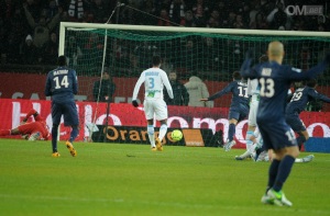 Nkoulou a dvi le ballon dans ses buts face au Psg