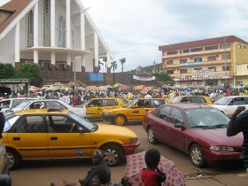 Conduire est devenu un jeu de klaxon au Cameroun