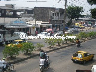 La route de Bali  Douala