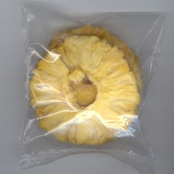 Un sachet d'ananas sch