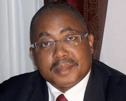 Louis Tobie Mbida