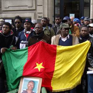 Des membres de la diaspora camerounaise  Bruxelles lors d'une manifestation