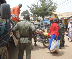 Des motos ont t saisis dans cette partie du Cameroun pour rduire la criminalit.