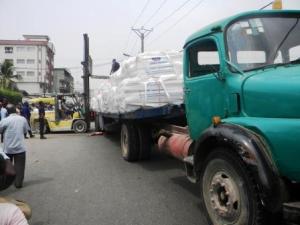 Le camion qui a cras la jeune fille au quartier Bessengue