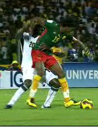 Bless contre le Ghana, A. Song a termin le match au courage