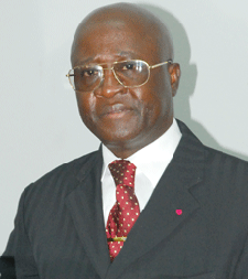 Le ministre de la communication Jean Pierre Biyiti Bi Essam