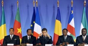 Nicolas Sarkozy entour de Denis Sassou-Nguesso, Paul Biya, and Idriss Deby Itno et Francois Boziz, le 16 dcembre 2009  Paris 