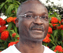 Encore un laurier pour Roger Milla, devenu une lgende.