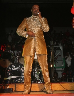 Koffi Olomid lors de son concert  Yaound