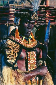  Henry Cele dans le rle de Chaka Zulu (1984) 